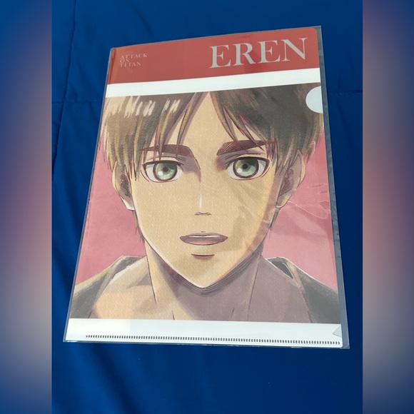 Attack on Titan folder bundle - Picture 3 of 4